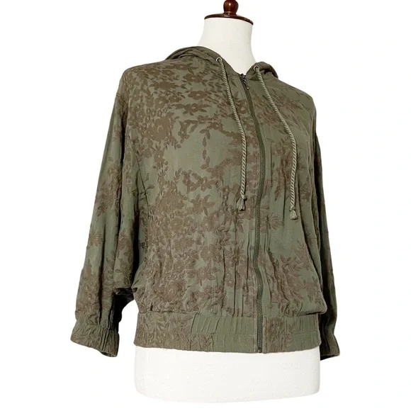 Antropologie Saturday Sunday Tonal Embroidered
Floral Green Dolan Sleeve Jacket - Picture 6 of 12